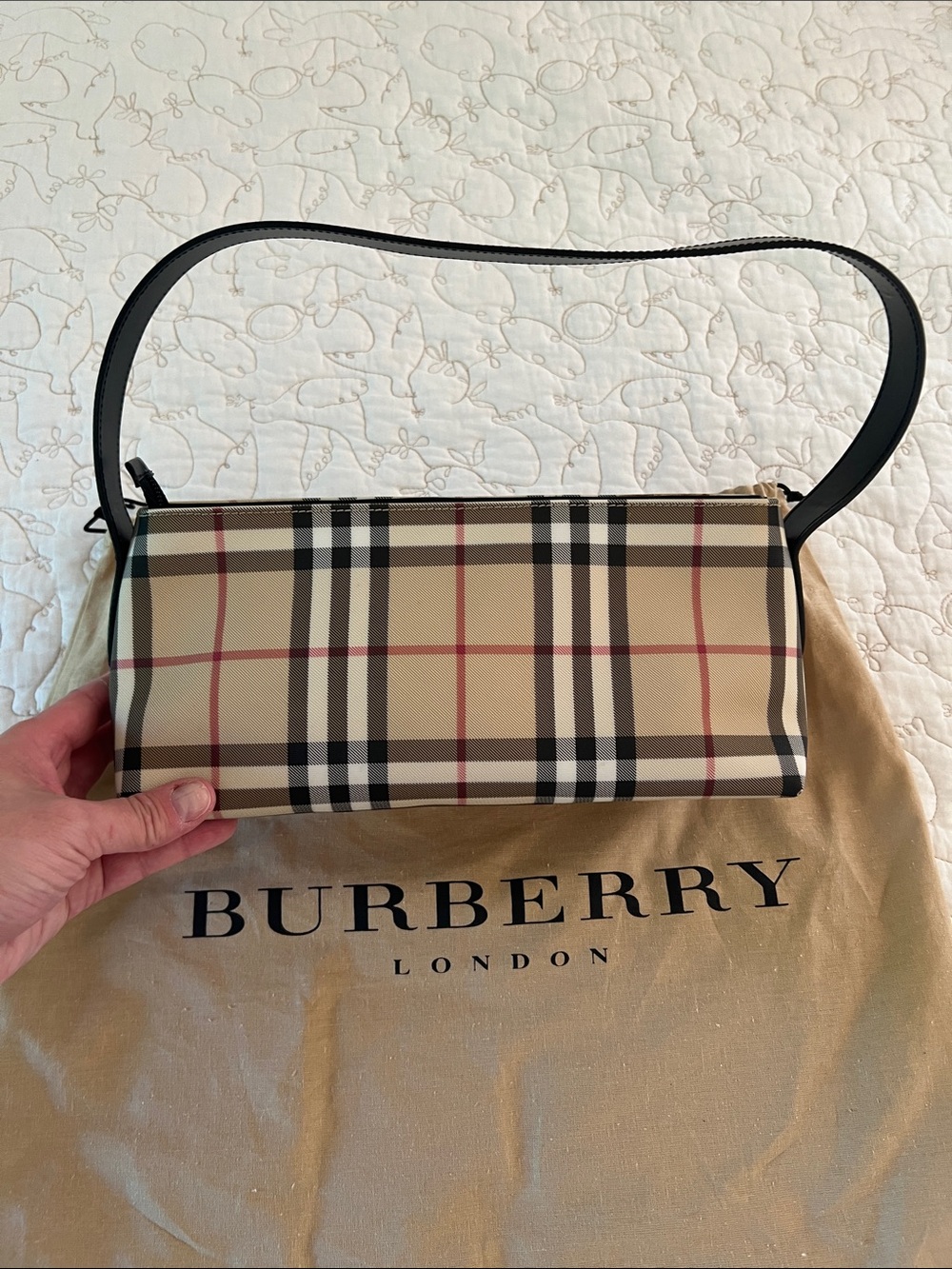 Burberry Beige Nova Check Shoulder Bag with Black Strap - Picture 5 of 8